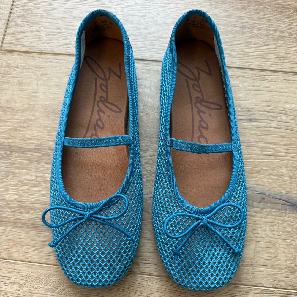 Zodiac Women's Blue Mesh Flats